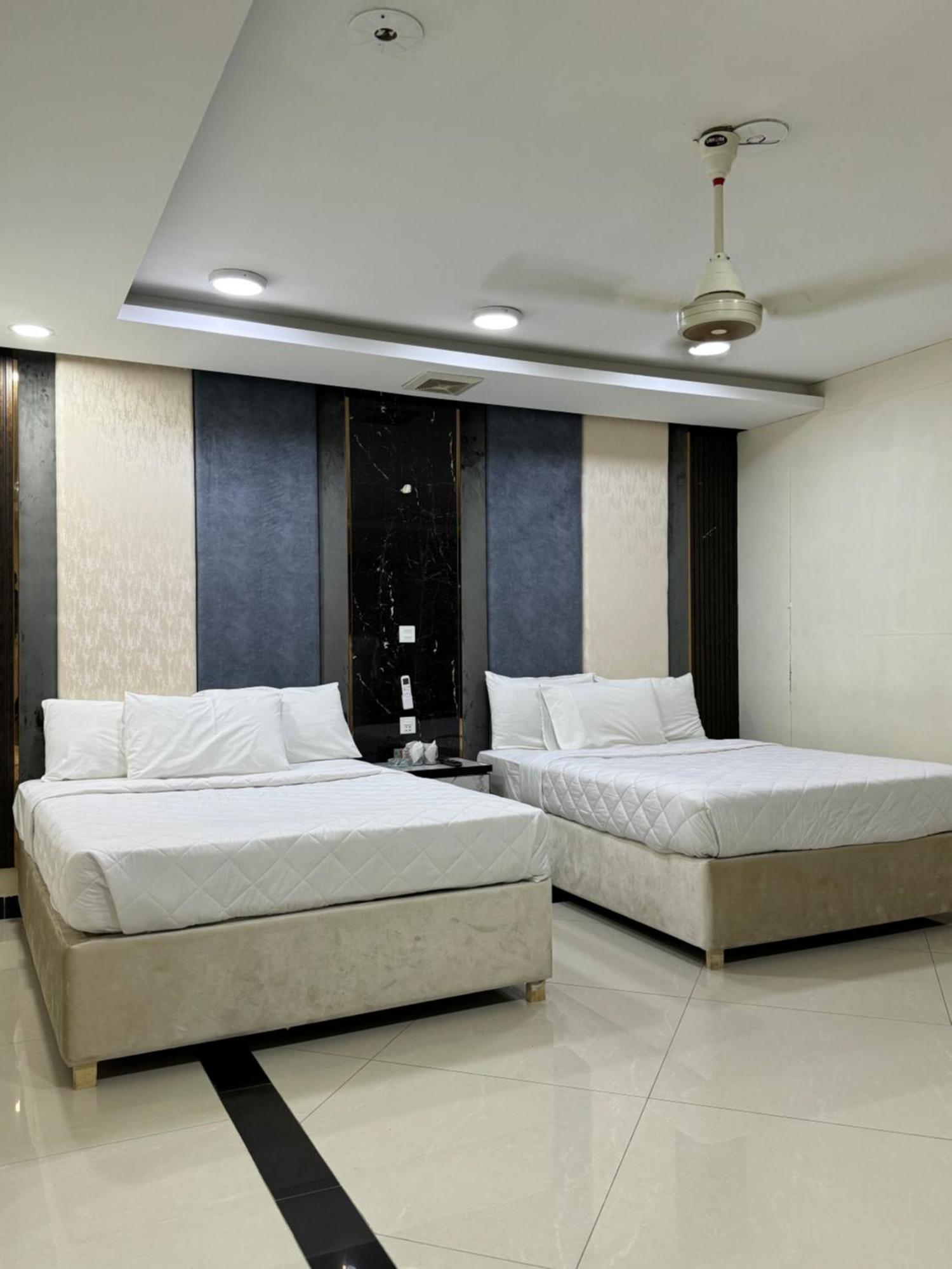 Rose Valet Guest House 이슬라마바드 외부 사진