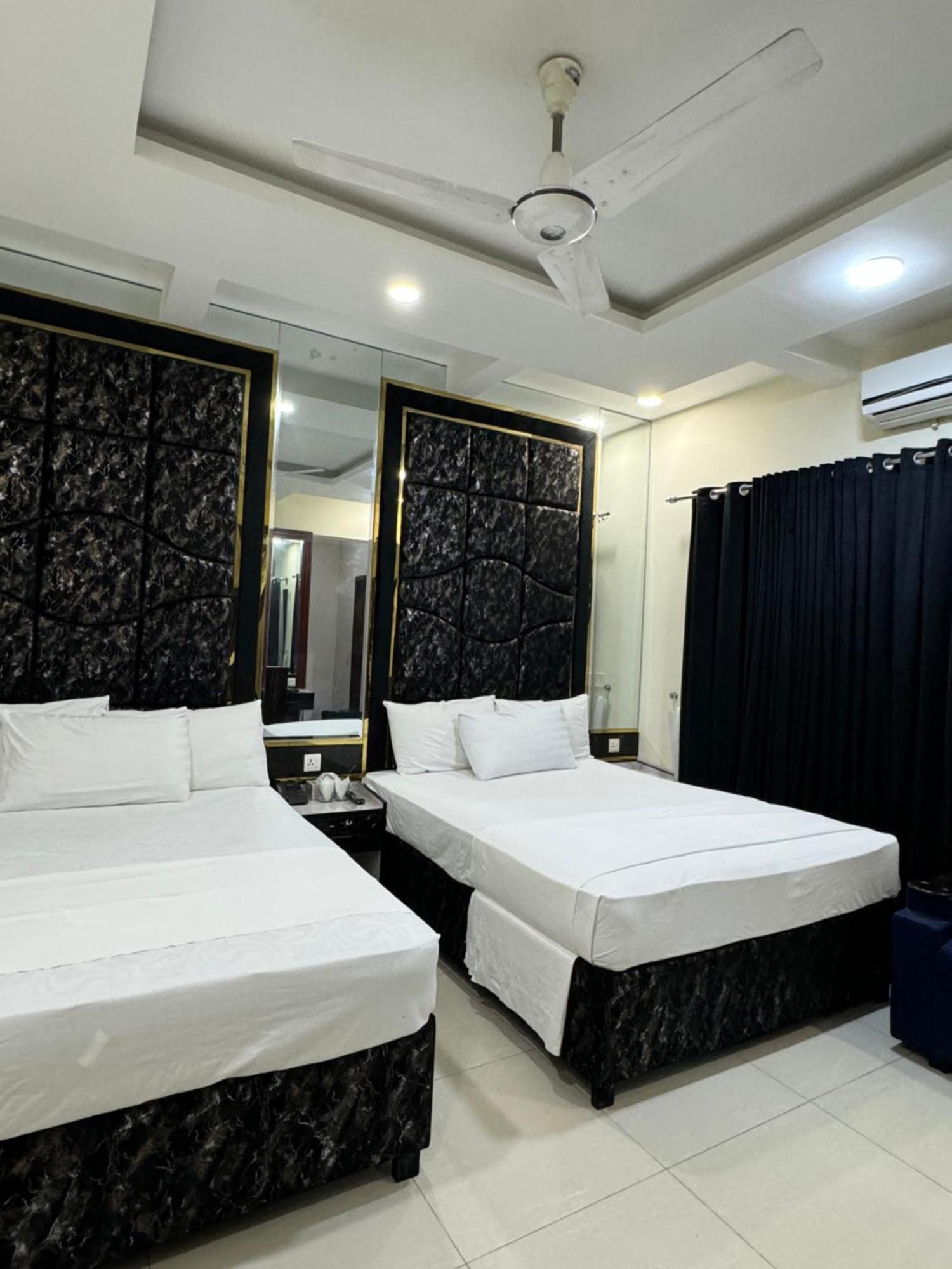 Rose Valet Guest House 이슬라마바드 외부 사진