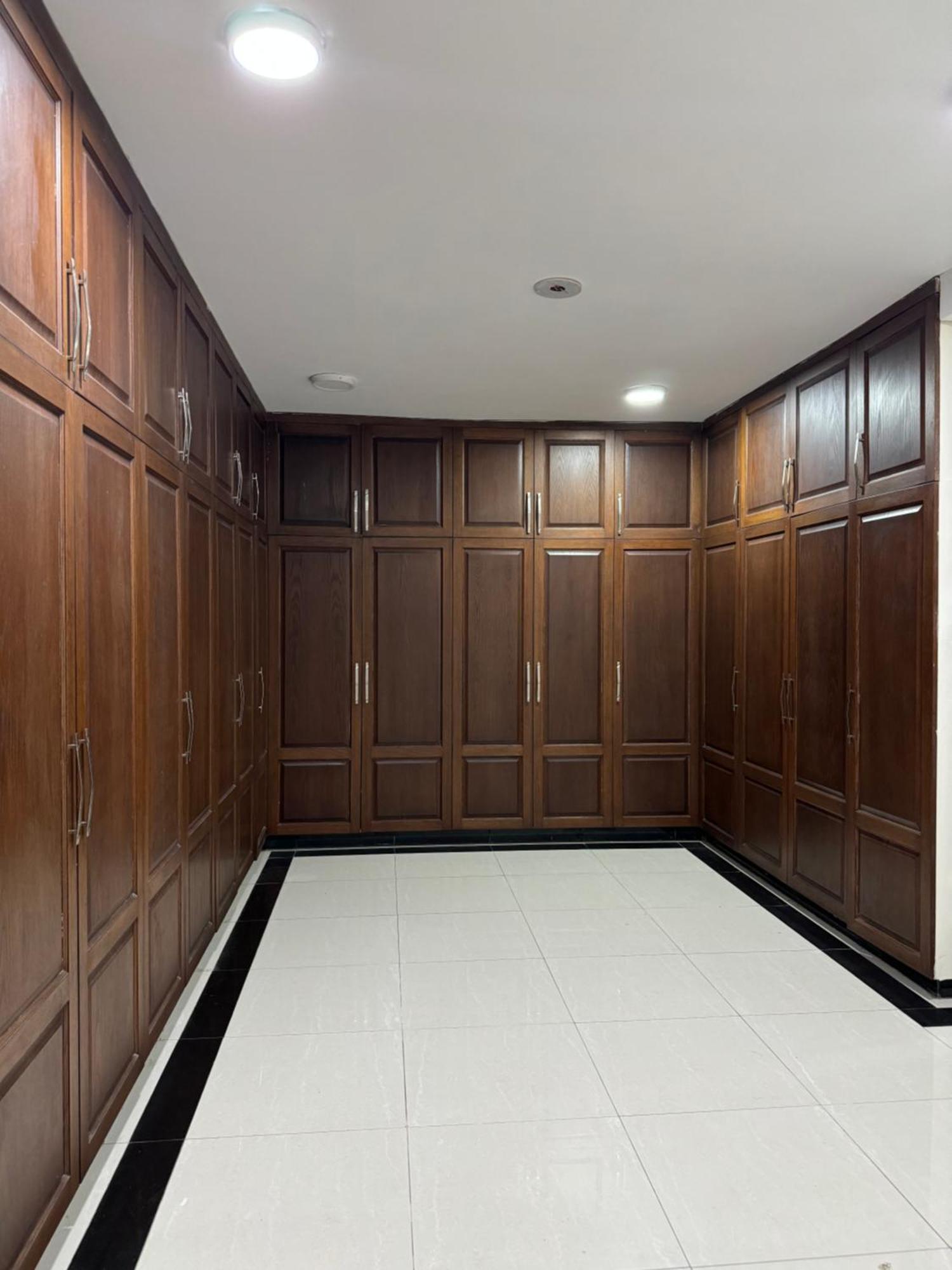 Rose Valet Guest House 이슬라마바드 외부 사진