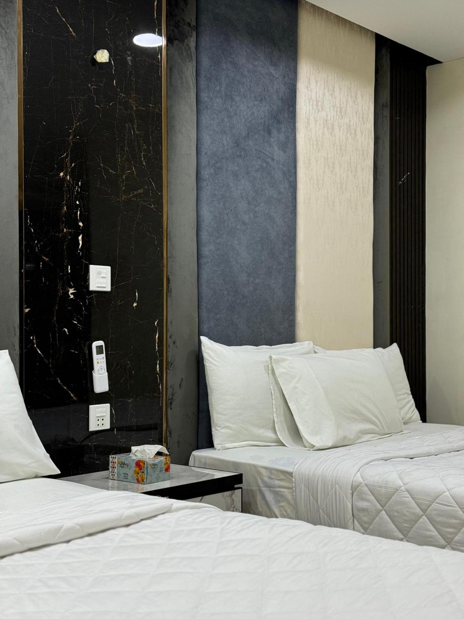 Rose Valet Guest House 이슬라마바드 외부 사진